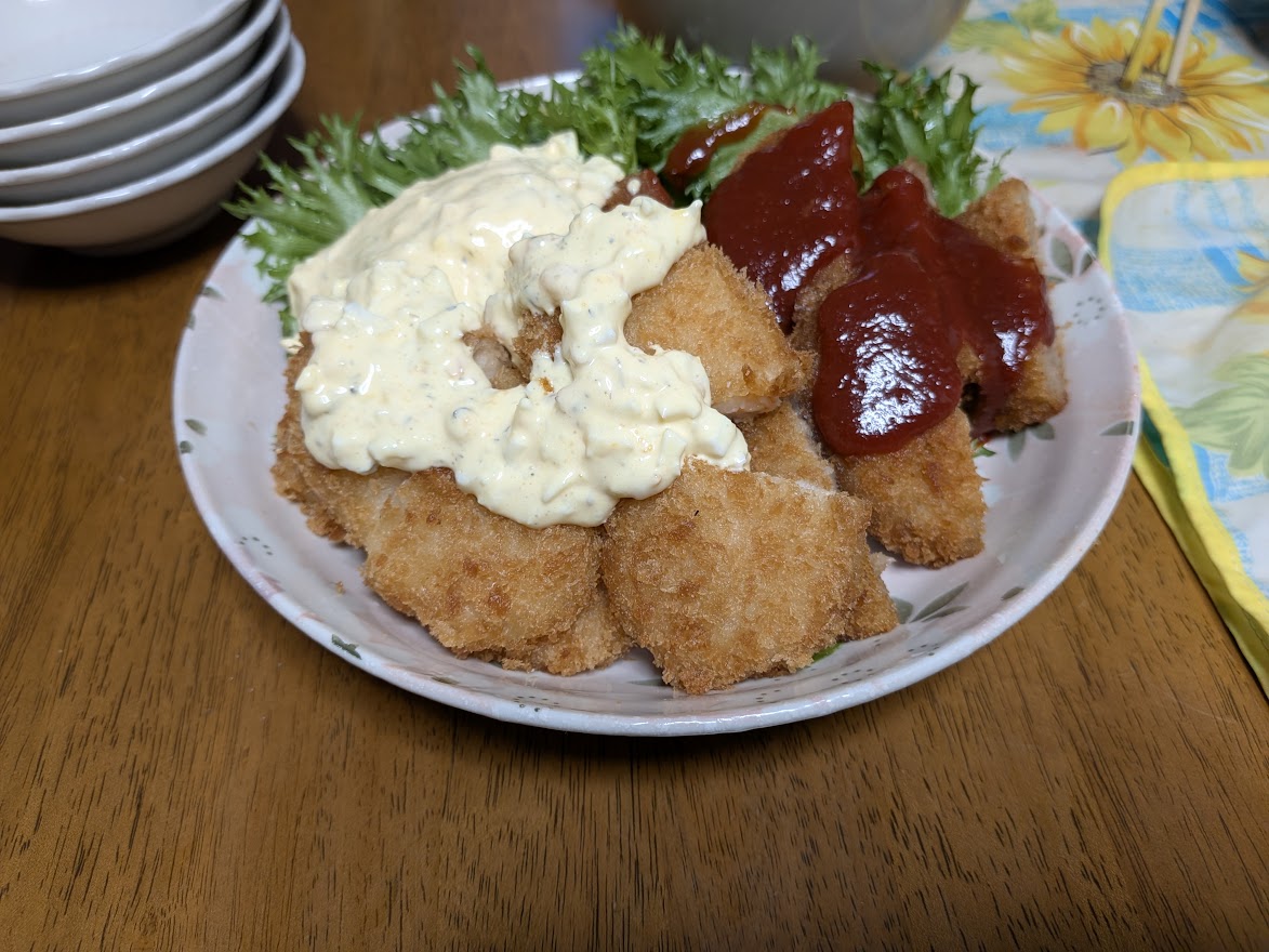 エビカツとメンチカツは2人で分けました