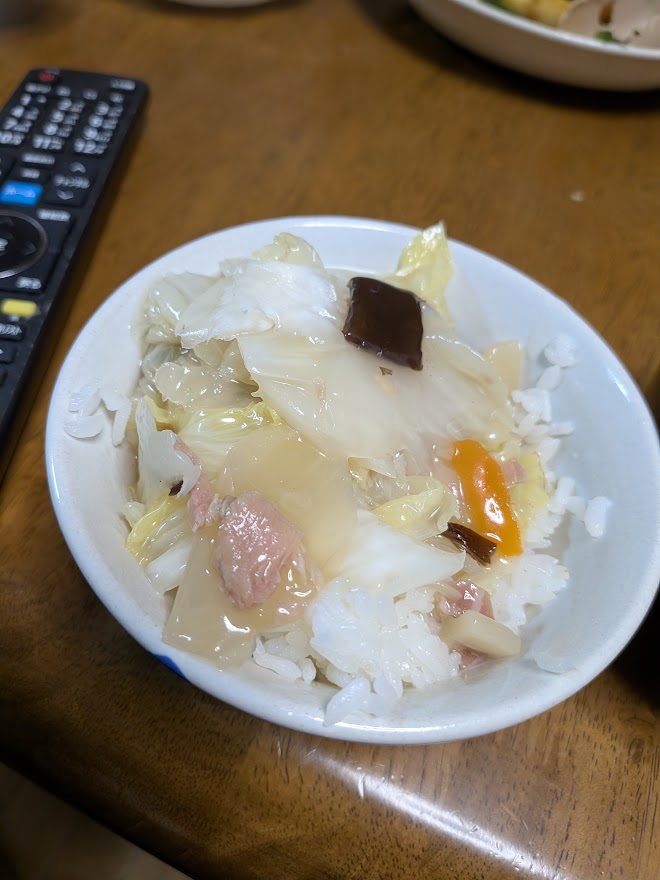 最初の一膳にあんかけをかけたご飯
