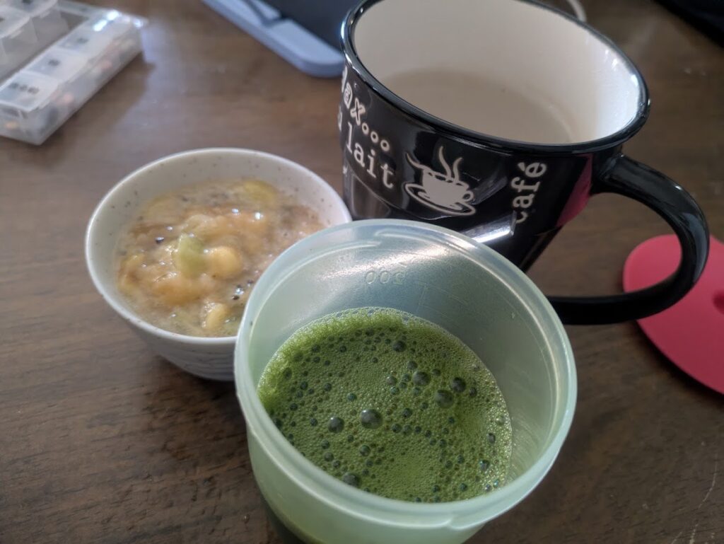 朝のクエン酸青汁・自家製酵素・白湯