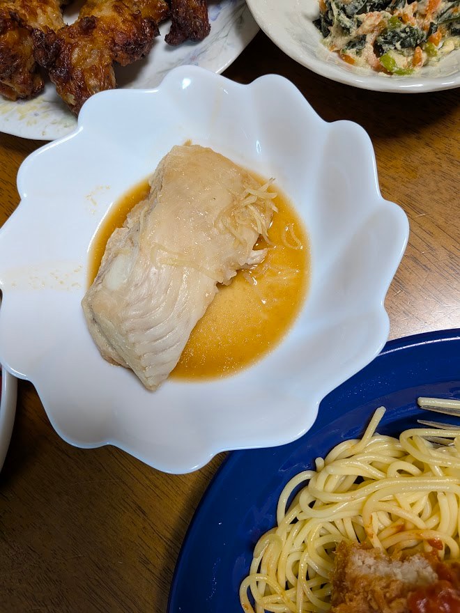 魚の煮付けも夕食に登場