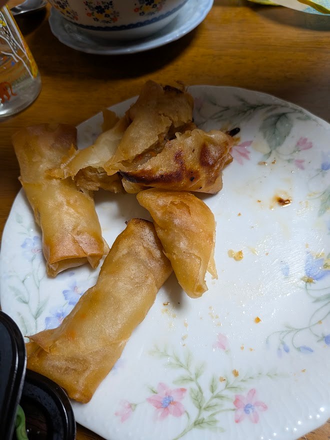 食べた後：残った春巻き