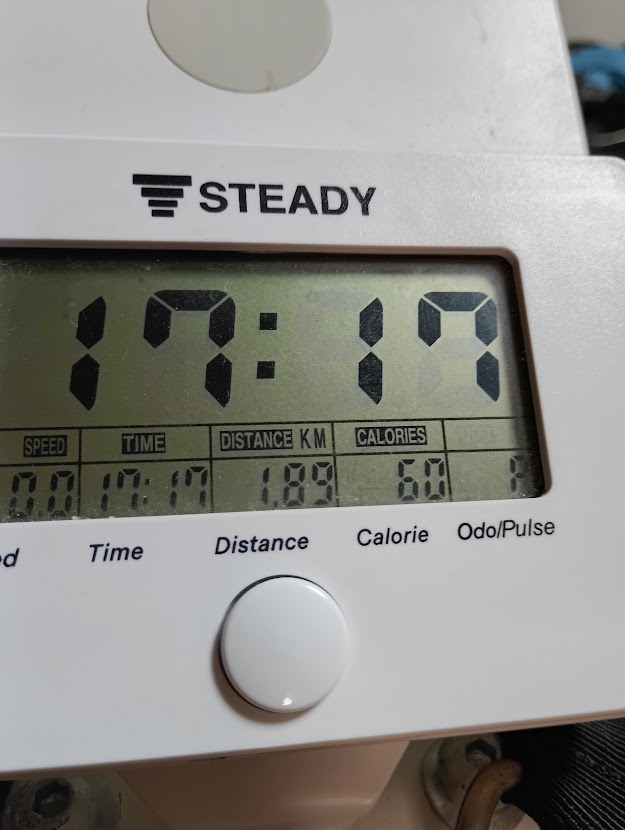 運動機器の表示、17分17秒・1.89km・60カロリー