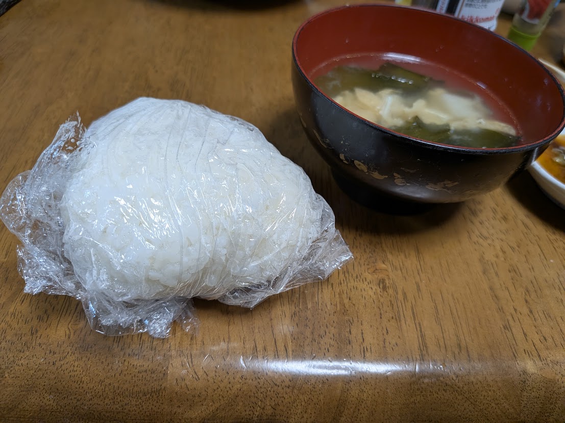 ご飯と汁物