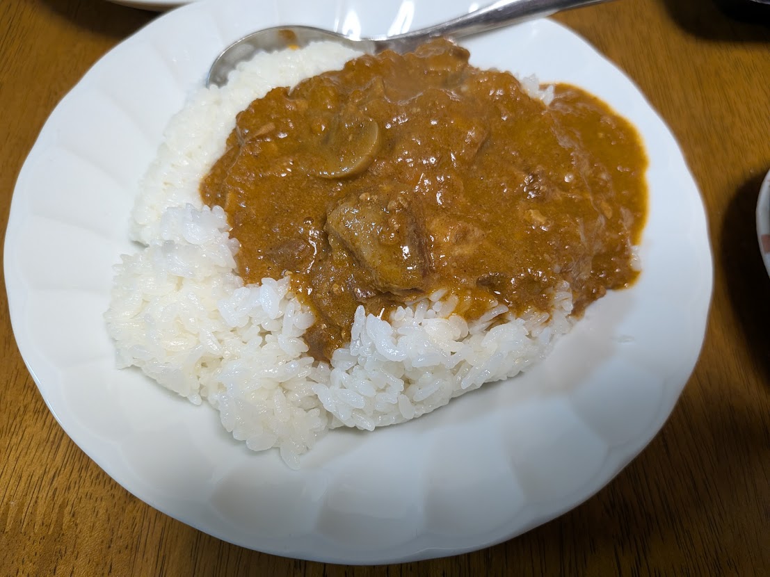 マグロのカレー
