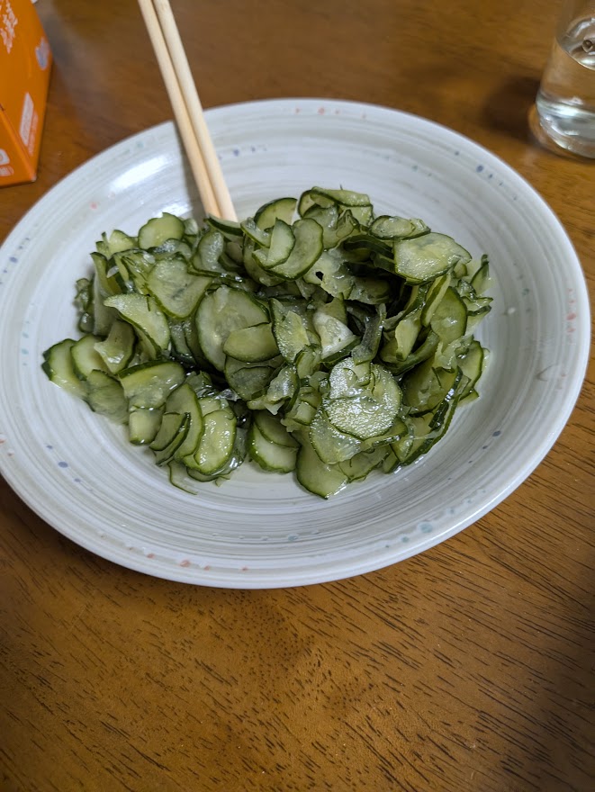 前日の残りのきゅうりの酢の物