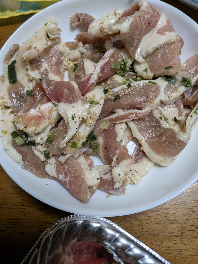 焼く前のお肉の写真