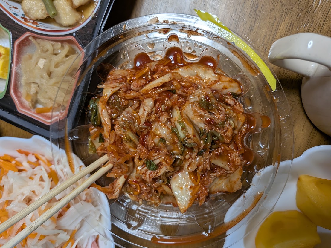 3分の1くらい食べたキムチ