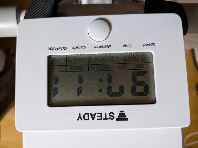 10月4日のエアロバイク、時間表示97分11秒