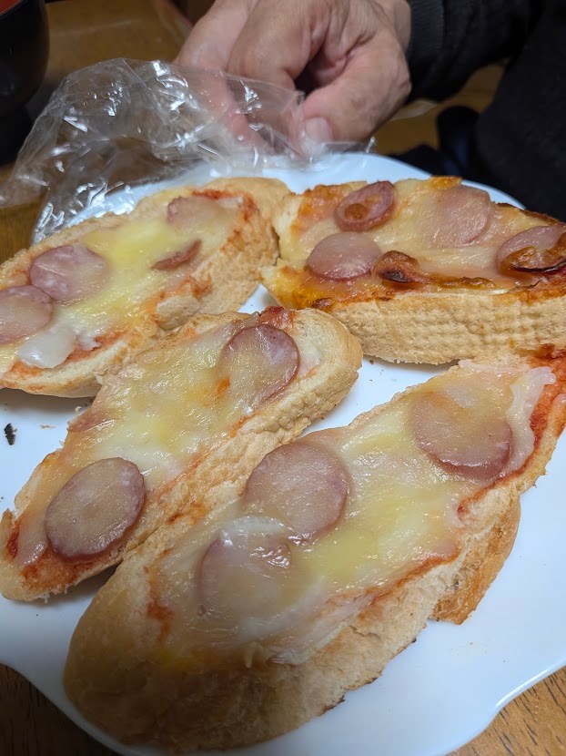 ピザトースト。食べたのは2切れ