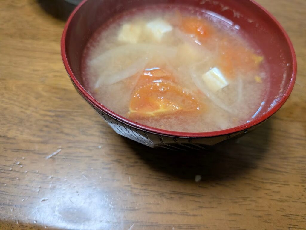 トマト入りのみそ汁