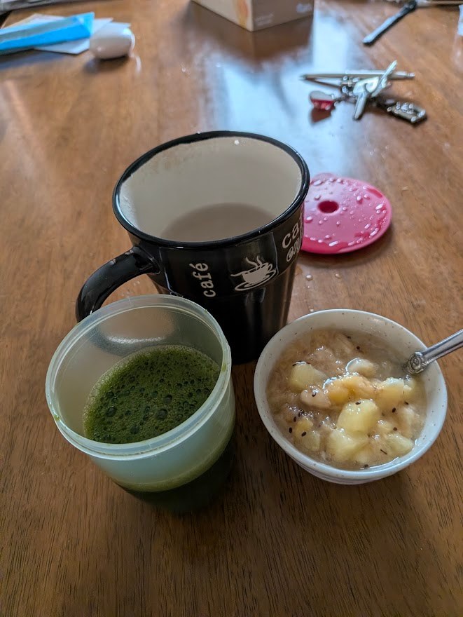 飲み物と小鉢