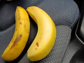 バナナ2本を食べました