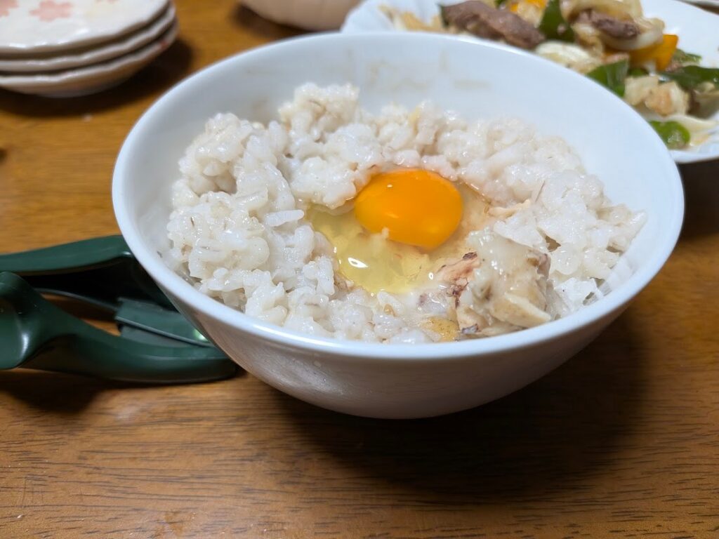 鶏肉と卵入りのもち麦雑炊を1膳